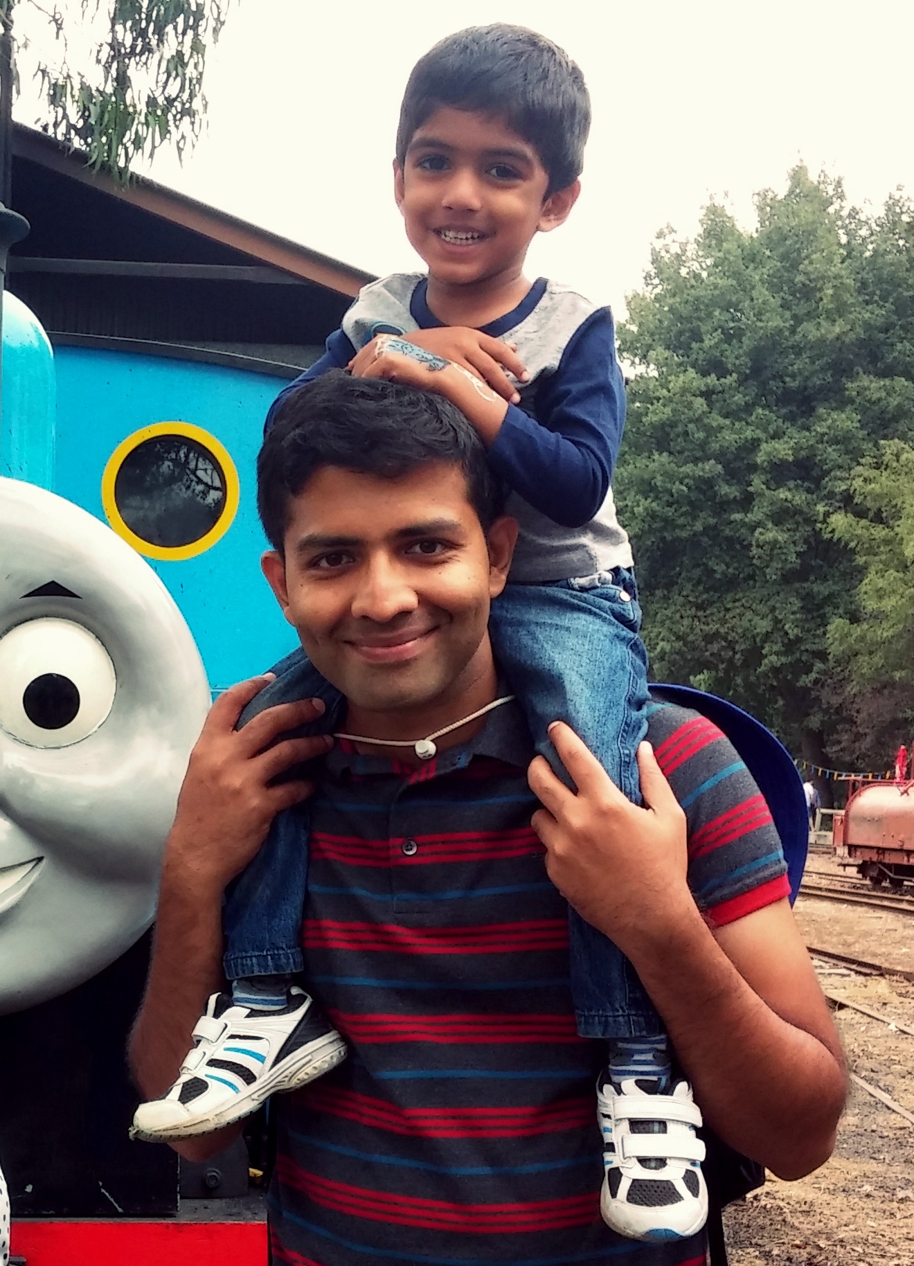 dadlife-vinesh-koka-profile-with-son